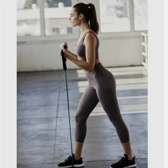 Free People Movement Breathe Easy Legging Capri Crop - Picture 3 of 13